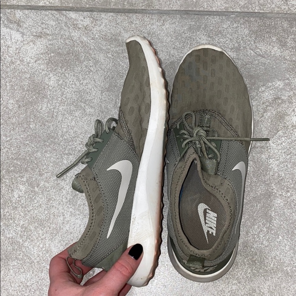 Women’s Nikes